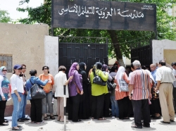 Egyptians voting at the 2012 presidential elections in Cairo