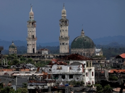 Dilapidated structures are seen in Marawi City, Philippines, May 11, 2019, abandoned two years since pro-Islamic State militants began their attacks there, photo by Eloisa Lopez/Reuters