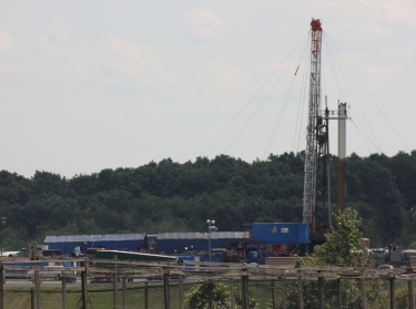 Marcellus Shale rig and gas well operation