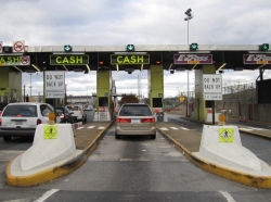 toll booth with ezpass