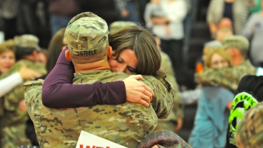 soldier welcomed home from Afghanistan, photo by Capt. Charlie Dietz/U.S. Army